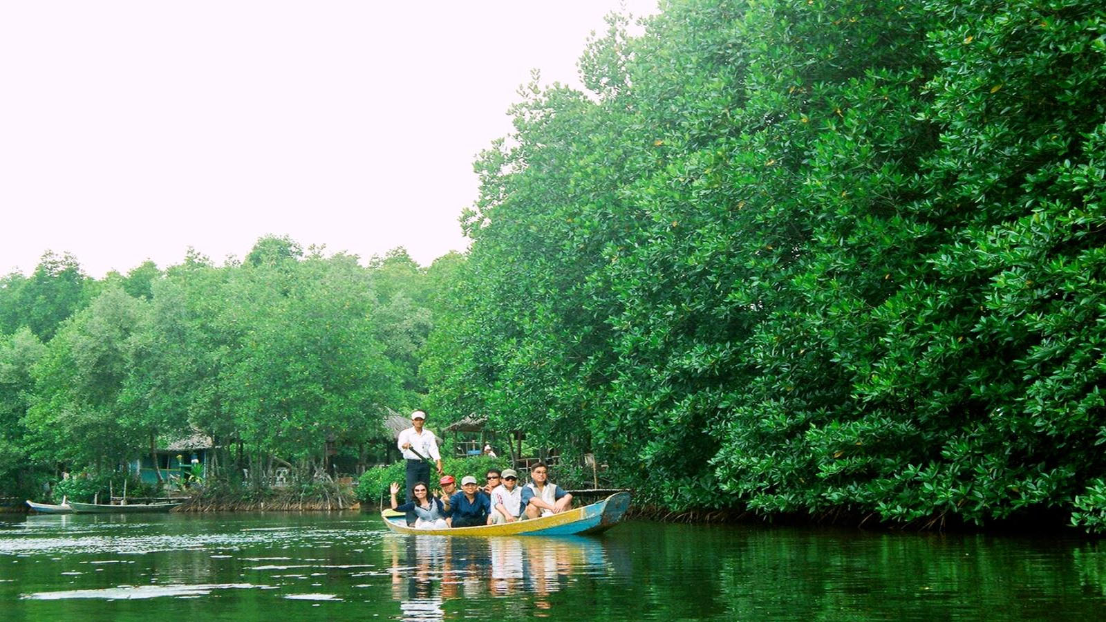 Du lịch xanh giúp cân bằng sinh thái, tạo cơ hội phát triển du lịch sinh thái rừng kết hợp bảo tồn môi trường và gắn kết cộng đồng địa phương. 