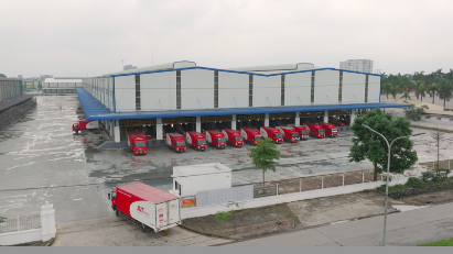 J&T Express opens largest transit center in Hanoi