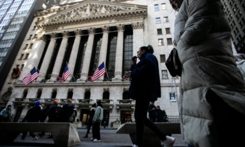 Tiền thưởng cuối năm của giới tài chính Phố Wall tăng 2 con số