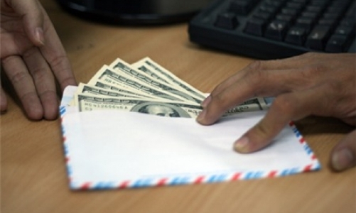 Doanh nghiệp bị lừa tiền tỷ chi “phí tư vấn”, “bôi trơn” dự án