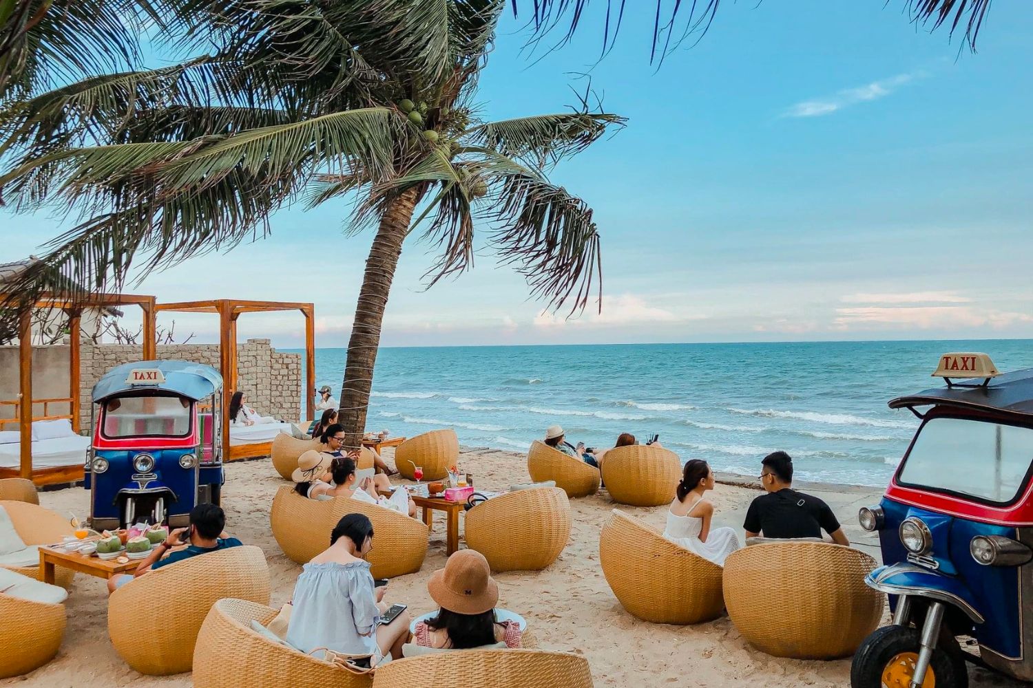 Lượng khách Việt chọn đi tour trong nước có phần khiêm tốn hơn. 