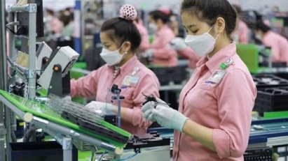 Hanoi's industrial and service sectors set ambitious targets for 2025