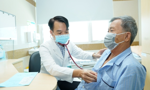 Được sử dụng đồng thời giấy chuyển tuyến cũ và mới khi đi khám chữa bệnh