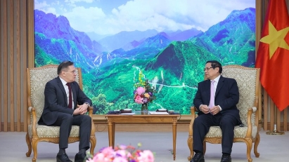 PM Pham Minh Chinh receives Russian Rosatom's Director General