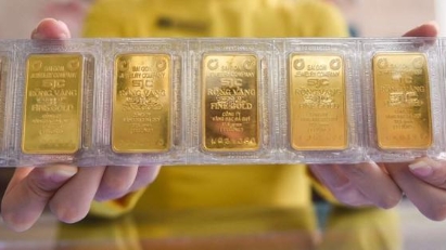 Domestic gold prices reserve to plummet following global trend