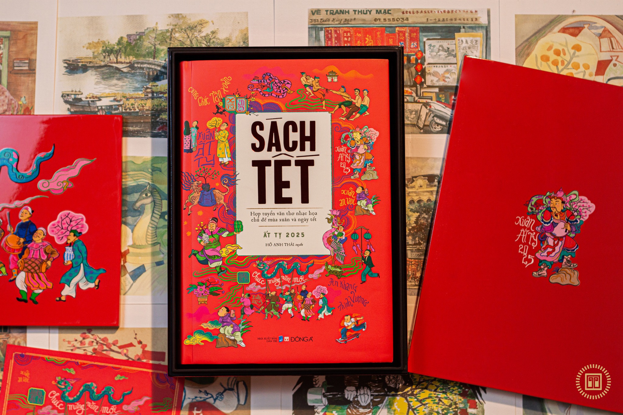 Ấn bản giới hạn sách Tết Ất Tỵ 2025. Ảnh: Đông A Books