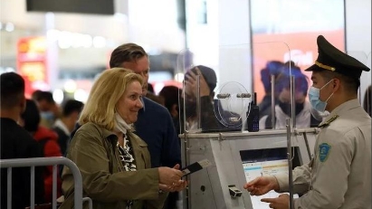 Vietnam to waive visas for tourists from Poland, Czech Republic and Switzerland from March