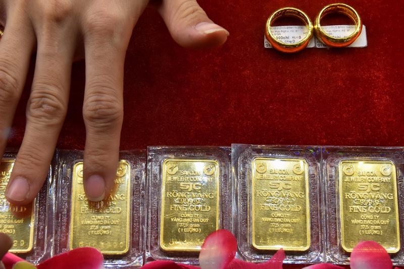 Domestic gold price hits over 1 month-peak