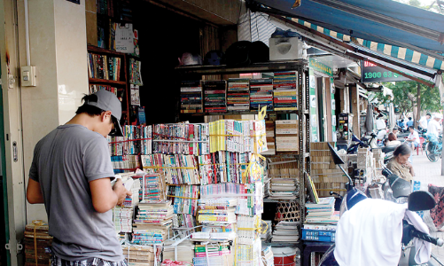 Người Sài Gòn đam mê  “săn” sách cũ