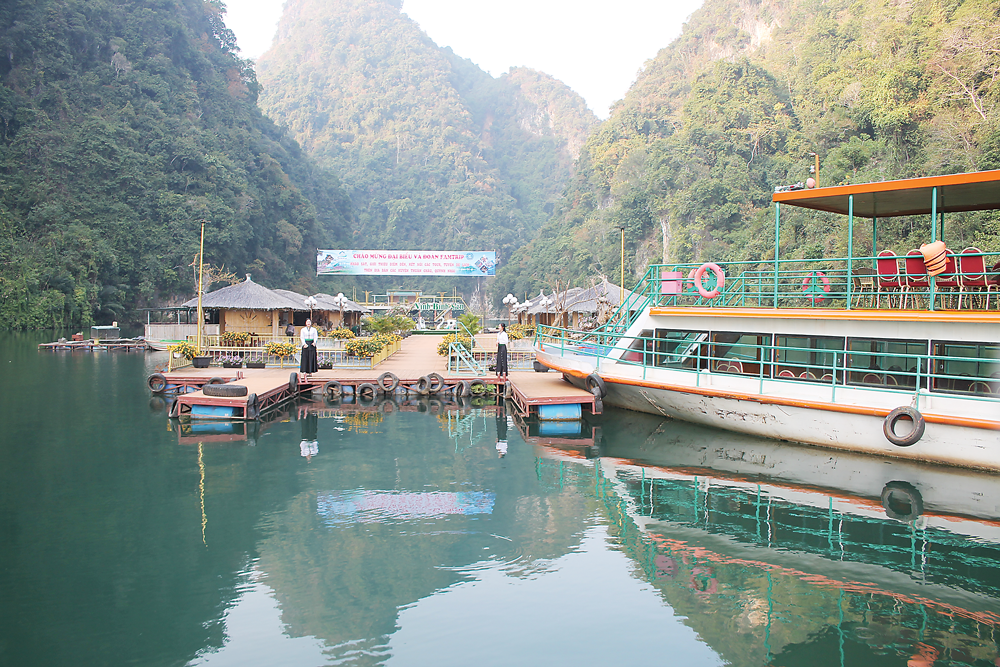 Vịnh Bình Yên trên hồ Thuỷ điện Sơn La.