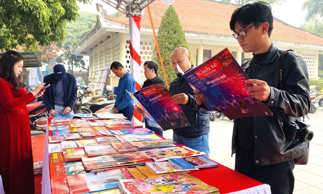 Sự kiện trên thu hút rất nhiều độc giả đến tham quan