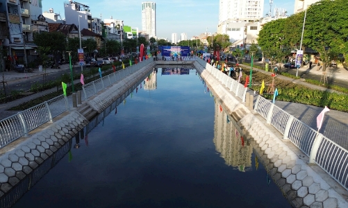 TP.HCM “hồi sinh” một tuyến kênh “chết” trước Tết Ất Tỵ