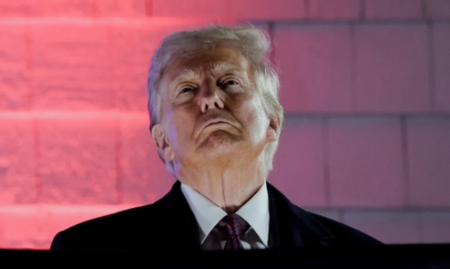 Tổng thống Donald Trump cảnh báo đánh thuế Trung Quốc nếu không chấp nhận thỏa thuận bán TikTok