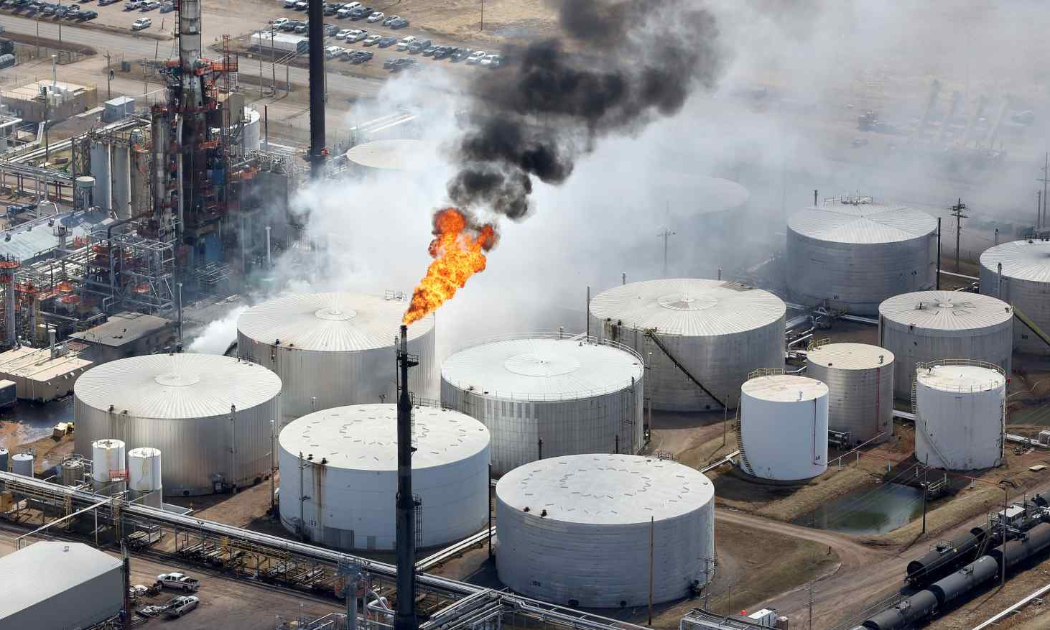 Mỹ là nước phát thải khí nhà kính lớn thứ hai thế giới, chri sau Trung Quốc - Ảnh: Reuters