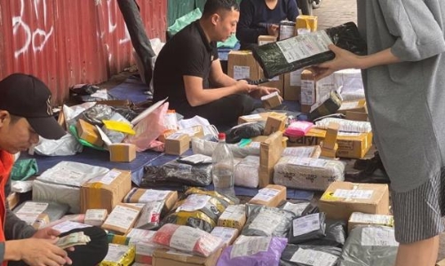 Đề xuất chính sách phát triển thương mại điện tử xanh trước lo ngại lượng rác thải nhựa lên tới 800.000 tấn