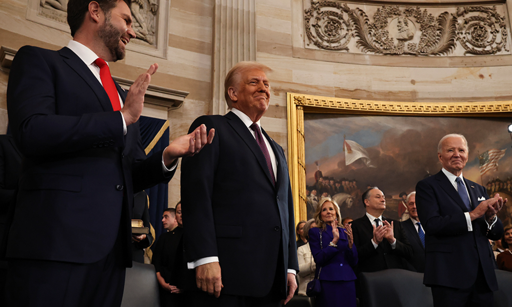 Tổng thống Donald Trump tuyên nhậm chức ngày 20/1 tại tòa nhà Quốc hội Mỹ ở Capitol Hill, Washington DC - Anh: Getty Images