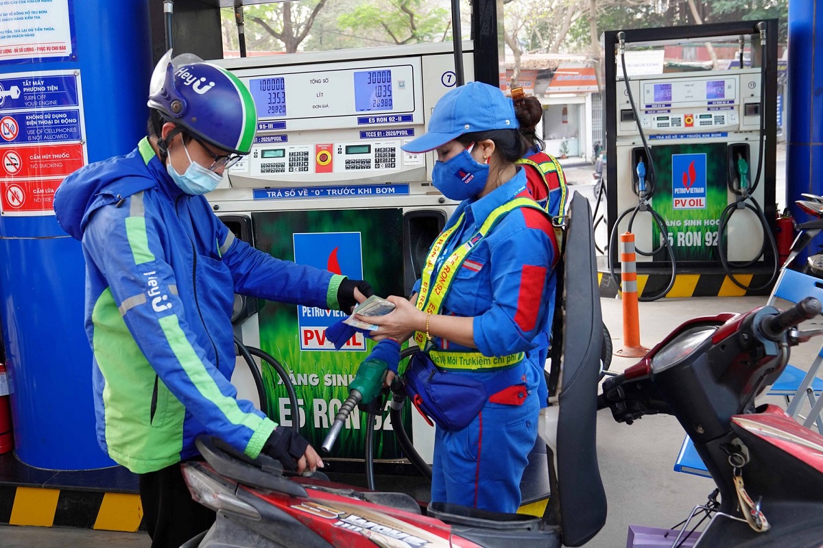 Giá xăng giảm từ chiều ngày 23/1/2025.