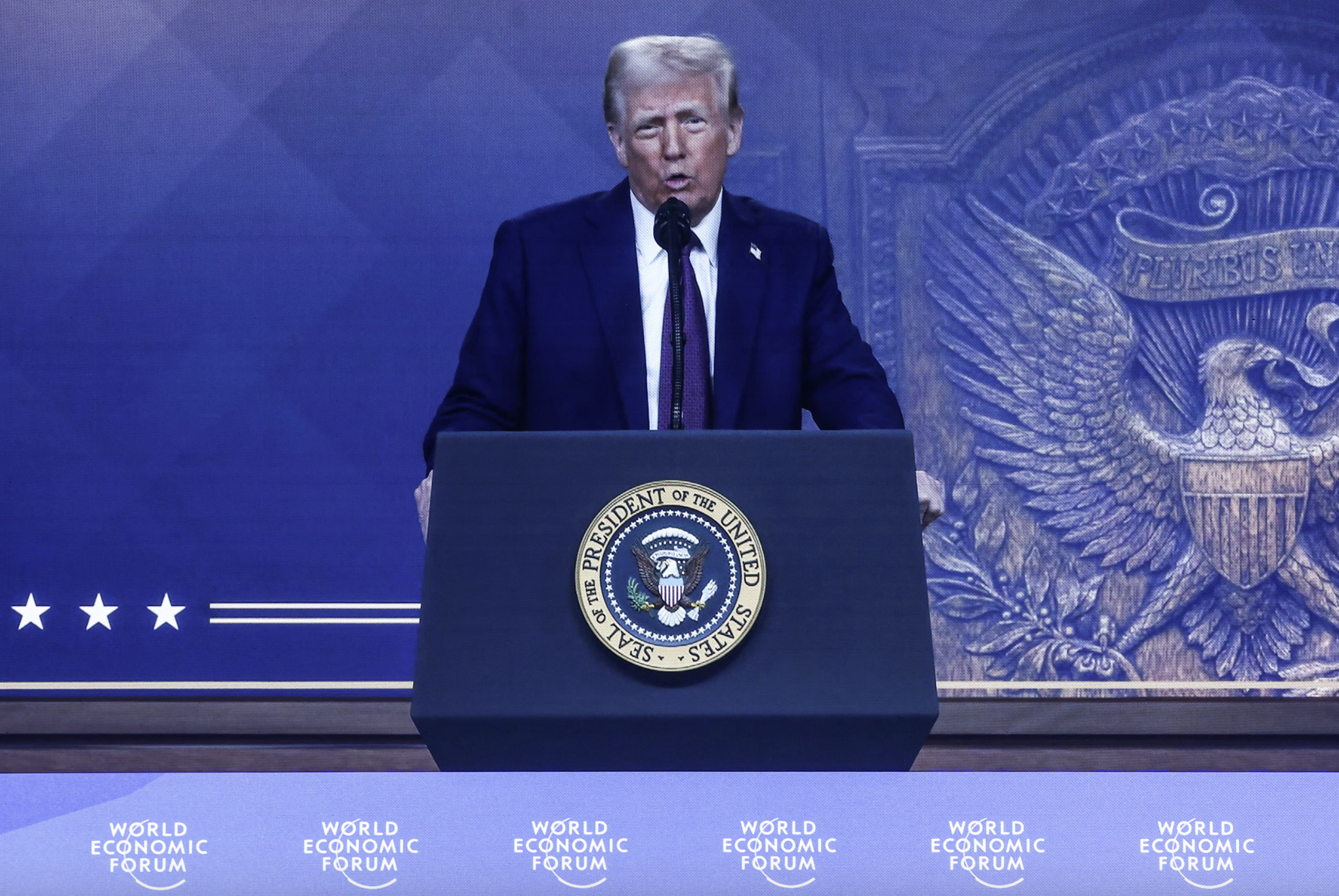 Ông Trump trong bài phát biểu trực tuyến tại WEF ngày 23/1 - Ảnh: Reuters.