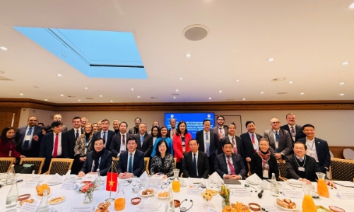 Dược phẩm là một trong những ngành sẽ ứng dụng AI nhiều nhất - FPT Long Châu có lợi thế lớn