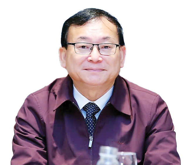 PGS.TS.Nguyễn Quang Tuyến, Phó Chủ tịch Hội đồng trường, Trưởng khoa Pháp luật kinh tế, Trường đại học Luật Hà Nội