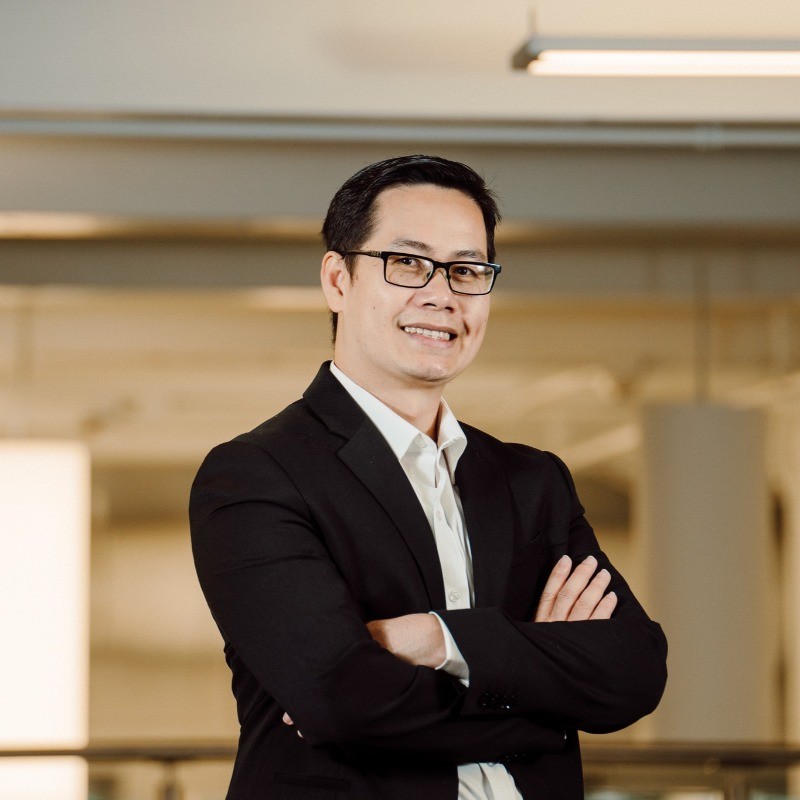 TS. Hoàng Quốc Bảo, Trường đại học Southern Arkansas (Hoa Kỳ), Cố vấn cao cấp của Trung tâm Nghiên cứu kinh tế phát triển.