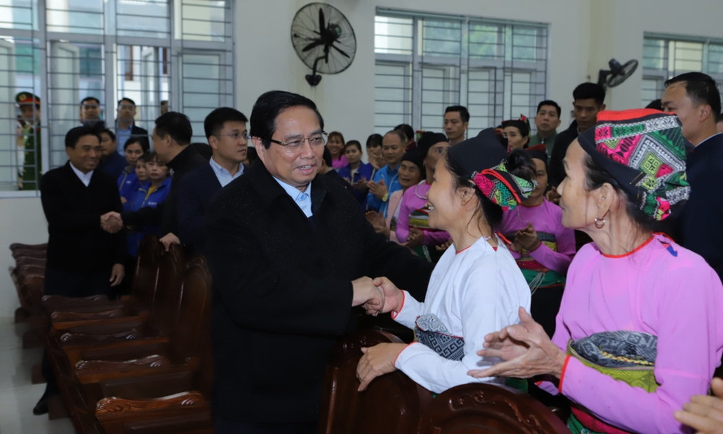 Thủ tướng Phạm Minh Chính với Nhân dân các dân tộc huyện Ngọc Lặc.