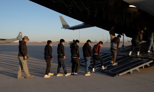 Ông Trump áp thuế quan và trừng phạt Colombia vì từ chối tiếp nhận người bị trục xuất khỏi Mỹ