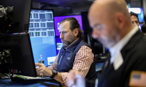 Chứng khoán Mỹ và giá dầu đồng loạt giảm sau cuộc họp của Fed