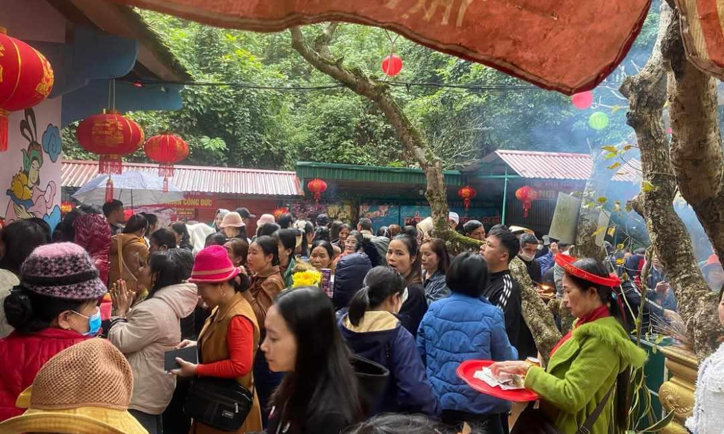 Khu di tích lịch sử văn hoá thắng cảnh Phủ Na, xã Xuân Du, huyện Như Thanh, tỉnh Thanh Hoá trong những ngày đầu năm