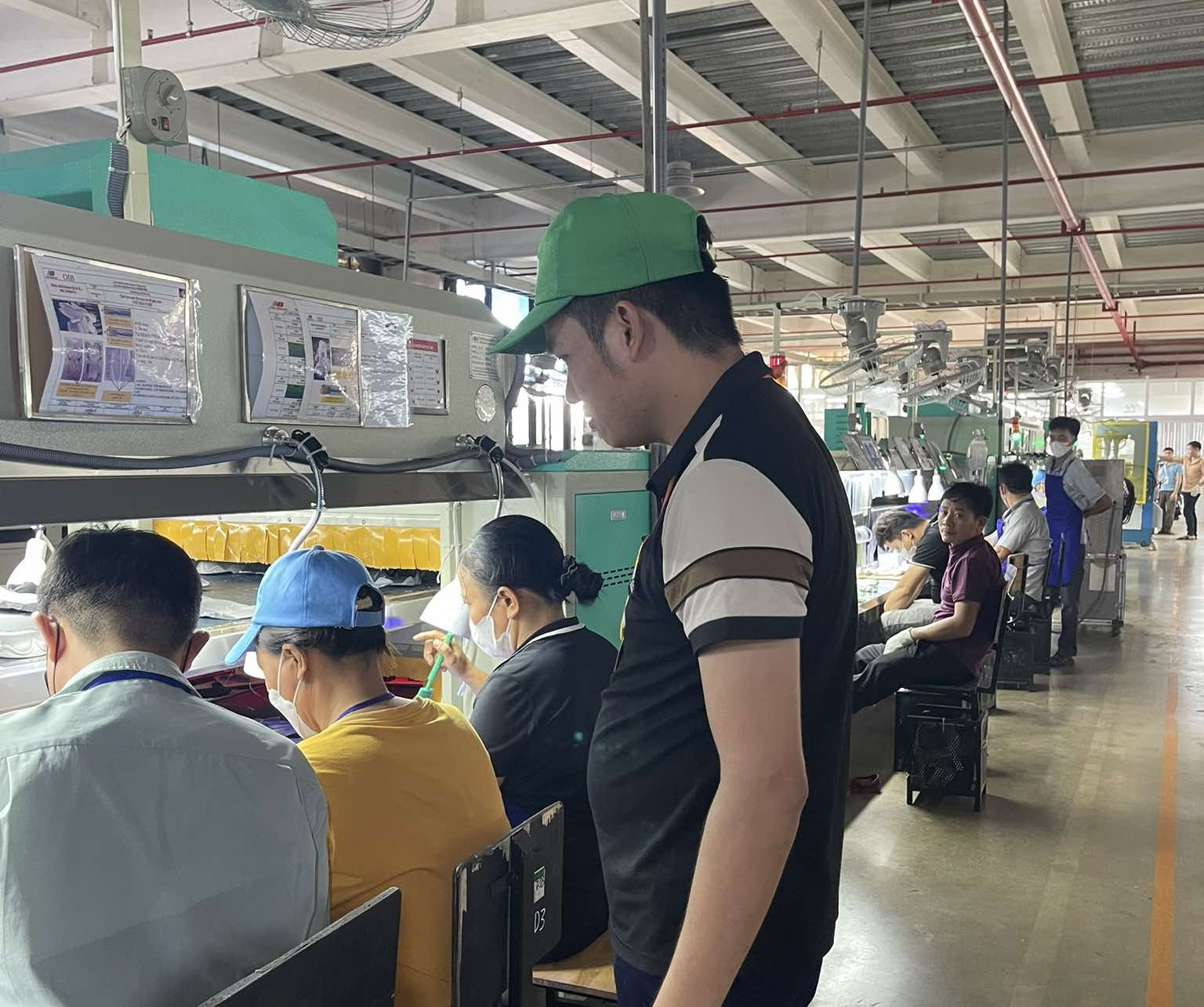 Người lao động Công ty TNHH Giầy Adiana Việt Nam tại xã Thọ Dân, huyện Triệu Sơn trở lại làm việc sau kỳ nghỉ Tết Nguyên đán Ất Tỵ năm 2025