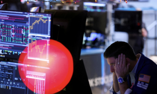 Chứng khoán thế giới và giá vàng “đỏ lửa”, dầu và USD tăng mạnh sau khi ông Trump áp thuế quan