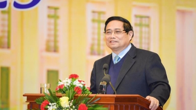 PM asks banking sector to continue effective fiscal, monetary policies