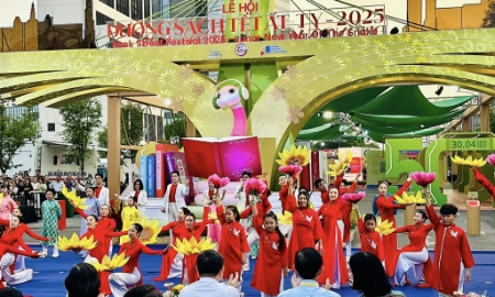 Lễ hội Đường sách Tết năm nay được thiết kế theo ý tưởng từ hình ảnh tuyến Metro số 1 (Bến Thành - Suối Tiên).
