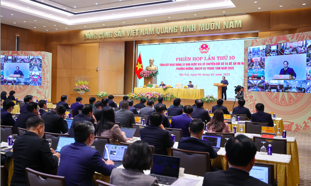 Phiên họp lần thứ 10 tổng kết hoạt động của Ủy ban và Đề án 06 về phát triển ứng dụng dữ liệu về dân cư, định danh và xác thực điện tử phục vụ chuyển đổi số quốc gia năm 2024, phương hướng, nhiệm vụ trọng tâm năm 2025 - Ảnh: VGP.