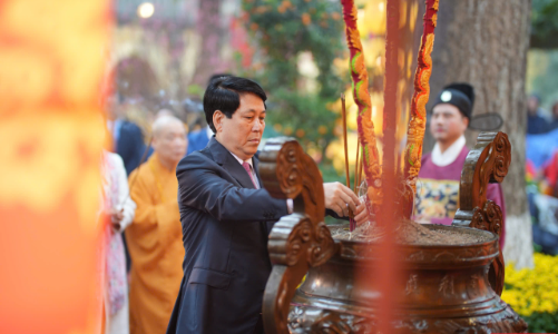 [Phóng sự ảnh]: Lễ dâng hương khai Xuân Ất Tỵ 2025 tại Hoàng thành Thăng Long