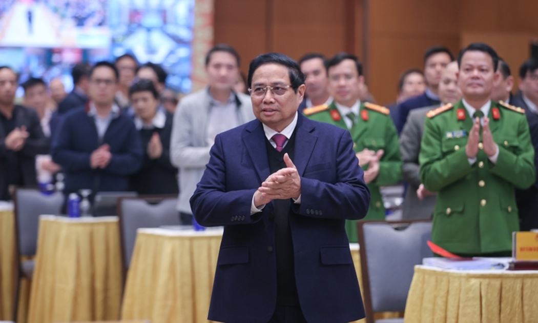 Thủ tướng Phạm Minh Chính chủ trì Phiên họp lần thứ 10 tổng kết hoạt động của Ủy ban Quốc gia về chuyển đổi số và Đề án 06 về phát triển ứng dụng dữ liệu về dân cư, định danh và xác thực điện tử phục vụ chuyển đổi số quốc gia năm 2024, phương hướng, nhiệm vụ trọng tâm năm 2025 - Ảnh: VGP. 