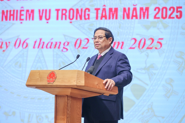 Thủ tướng Phạm Minh Chính phát biểu tại phiên họp - Ảnh: VGP. 