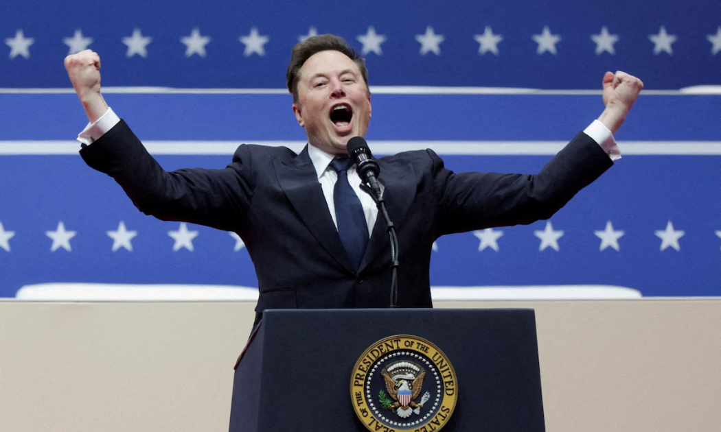 Ông Musk phát biểu tại một cuộc mít tinh ở Capital One Arena, Washington, D.C. trong ngày nhậm chức nhiệm kỳ thứ hai của ông Trump hôm 20/1 - Ảnh: Reuters