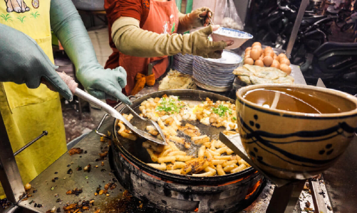 Các mức phạt vi phạm trong kinh doanh thức ăn đường phố và dịch vụ ăn uống