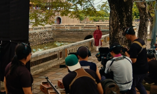 Mùa phim Việt sôi động và cuộc đua doanh thu phòng vé