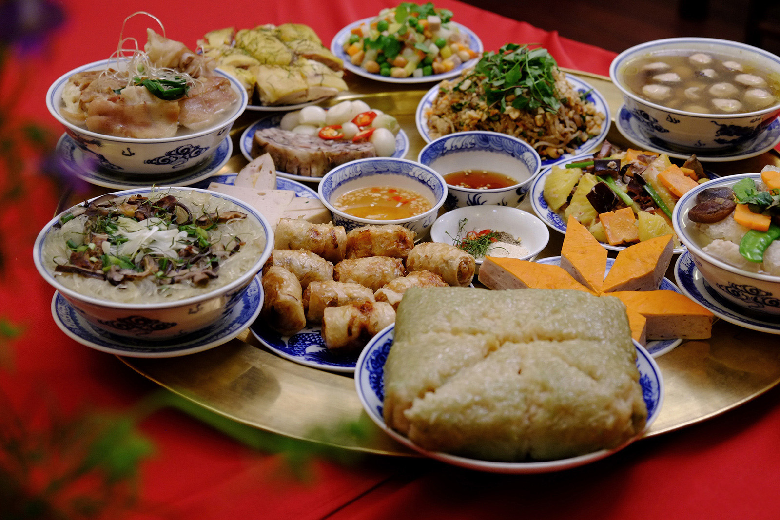 Mâm cơm ngày Tết.