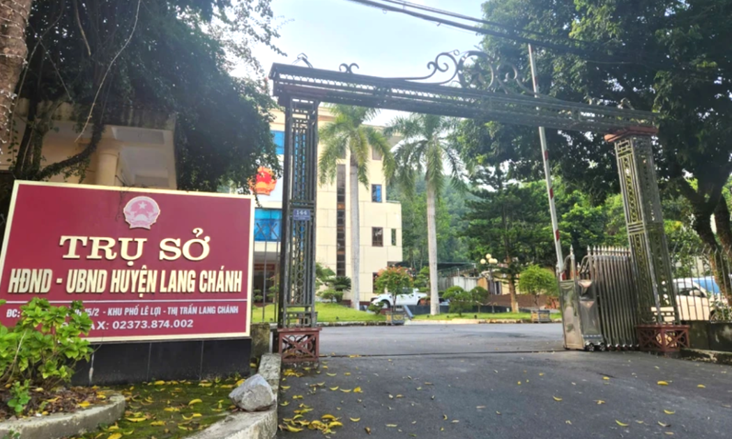 Trụ sở UBND huyện Lang Chánh