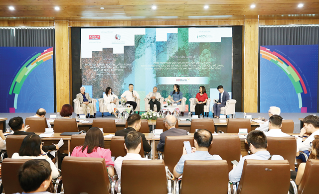 Hội thảo &ldquo;Ph&aacute;t huy gi&aacute; trị nguồn lợi từ rừng gắn với mục ti&ecirc;u Net-Zero v&agrave; ph&aacute;t triển bền vững&rdquo; do Trung t&acirc;m Truyền th&ocirc;ng t&agrave;i nguy&ecirc;n v&agrave; m&ocirc;i trường, Bộ T&agrave;i nguy&ecirc;n v&agrave; M&ocirc;i trường, phối hợp với Tạp ch&iacute; Kinh tế Việt Nam v&agrave; c&aacute;c đối t&aacute;c tổ chức năm 2024.