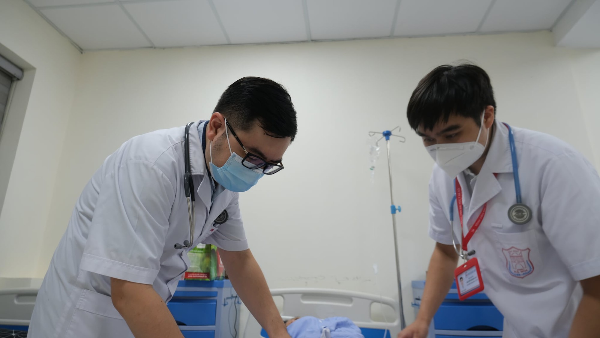 TP.HCM yêu cầu đeo khẩu trang trong khuôn viên cơ sở y tế.