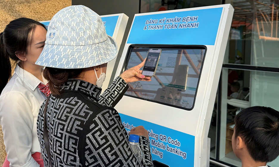 Ki-ốt đăng ký khám bệnh và thanh toán nhanh tại Bệnh viện Nhi đồng 1. Ảnh: Bệnh viện Nhi đồng 1