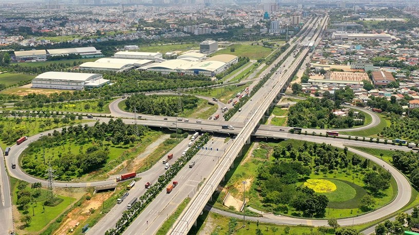 TP.HCM đang đẩy nhanh tiến độ chỉnh trang đô thị, dự án giao thông - Ảnh minh họa.