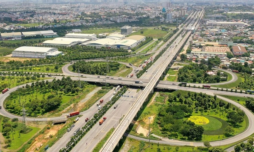 TP.HCM đang đẩy nhanh tiến độ chỉnh trang đô thị, dự án giao thông - Ảnh minh họa.