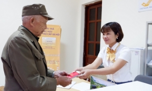 Hơn 3,3 triệu người được chi trả lương hưu, trợ cấp bảo hiểm xã hội hàng tháng 