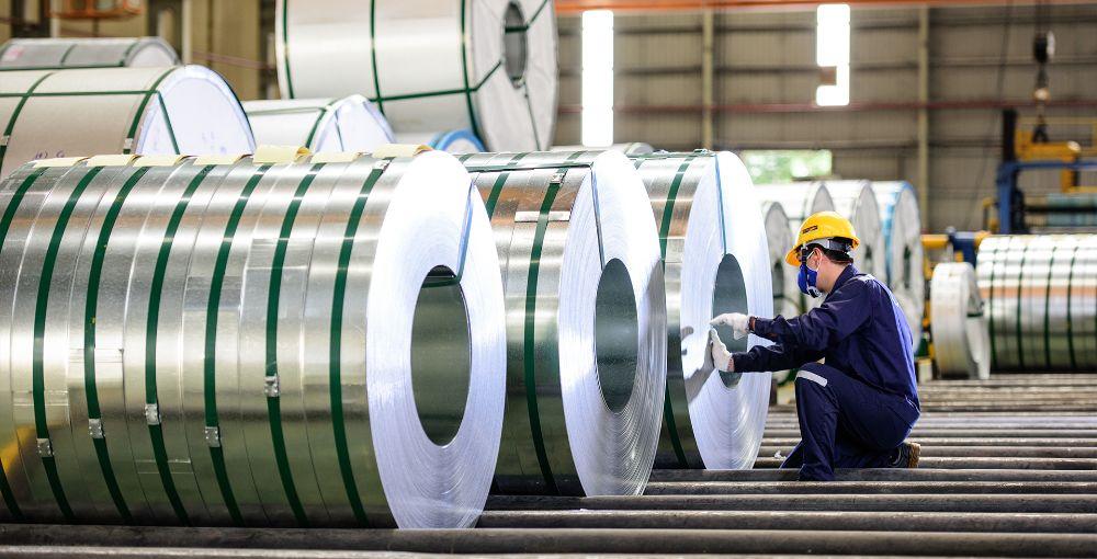 Tỷ suất lợi nhuận của doanh nghiệp xuất khẩu nhôm, thép trong nước sẽ giảm khi Mỹ áp thuế 25%. Ảnh minh họa.