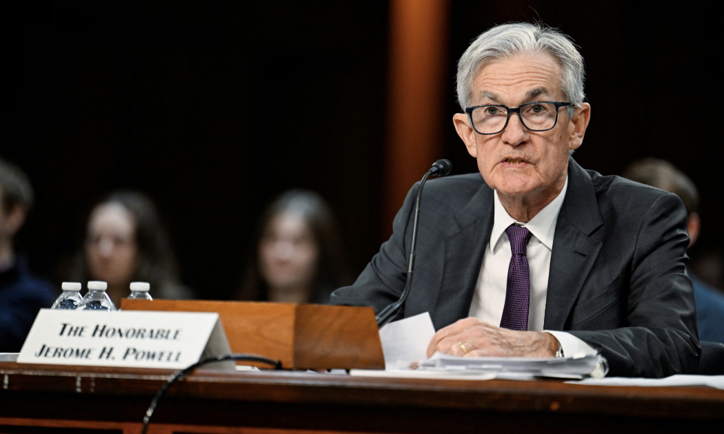 Chủ tịch Fed Jerome Powell tại buổi điều trần ngày 11/2 - Ảnh: Reuters.